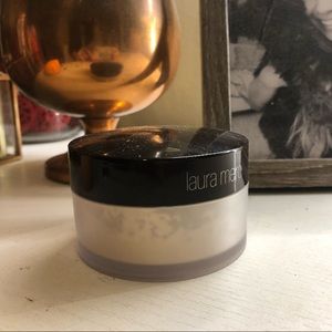 Laura Mercier translucent powder large container